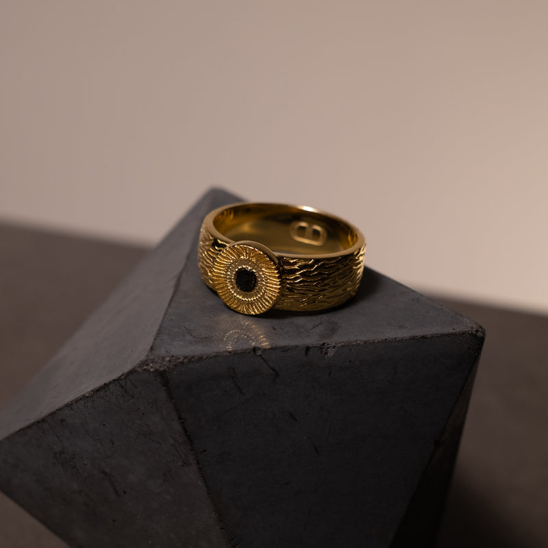 GOLD ETERNAL ECLIPSE RING