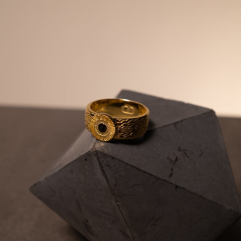 GOLD ETERNAL ECLIPSE RING