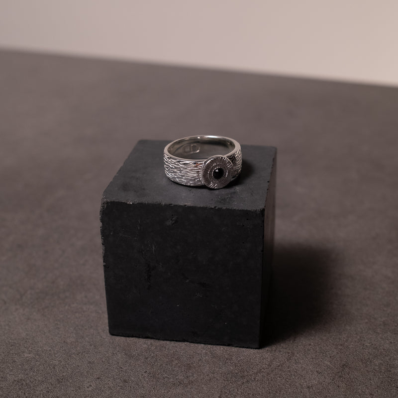 SILVER ETERNAL ECLIPSE RING