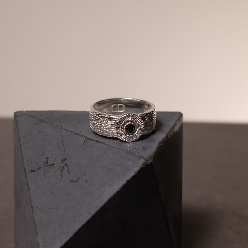 SILVER ETERNAL ECLIPSE RING