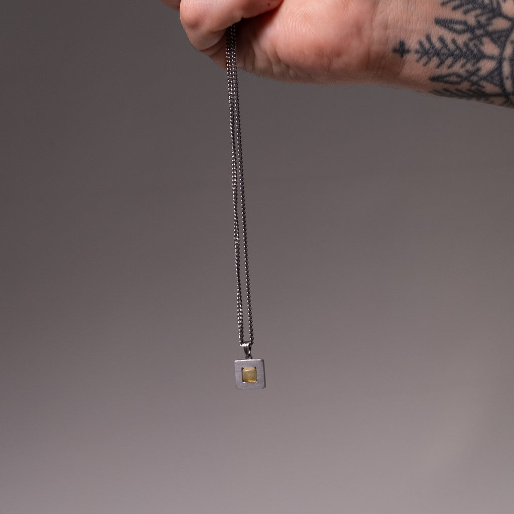 VESTIGE BEESWAX AMBER NECKLACE Dion Dreyes
