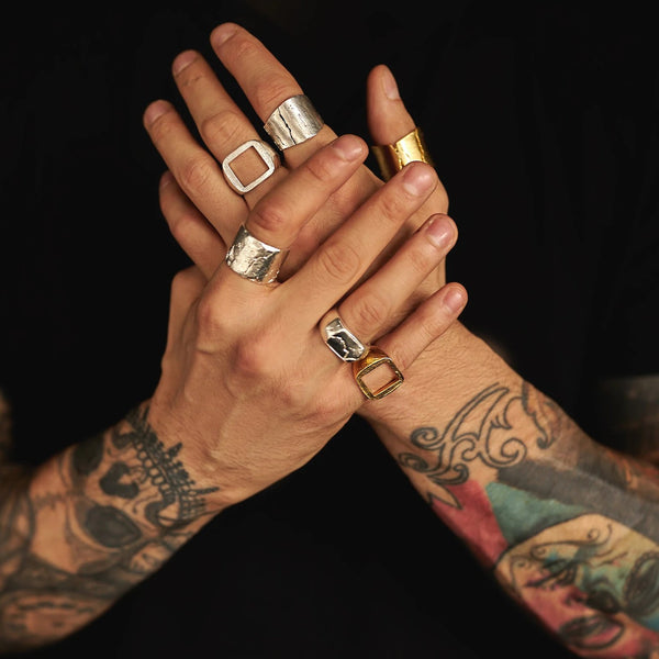 DION DREYES CHUNKY GOLD RINGS